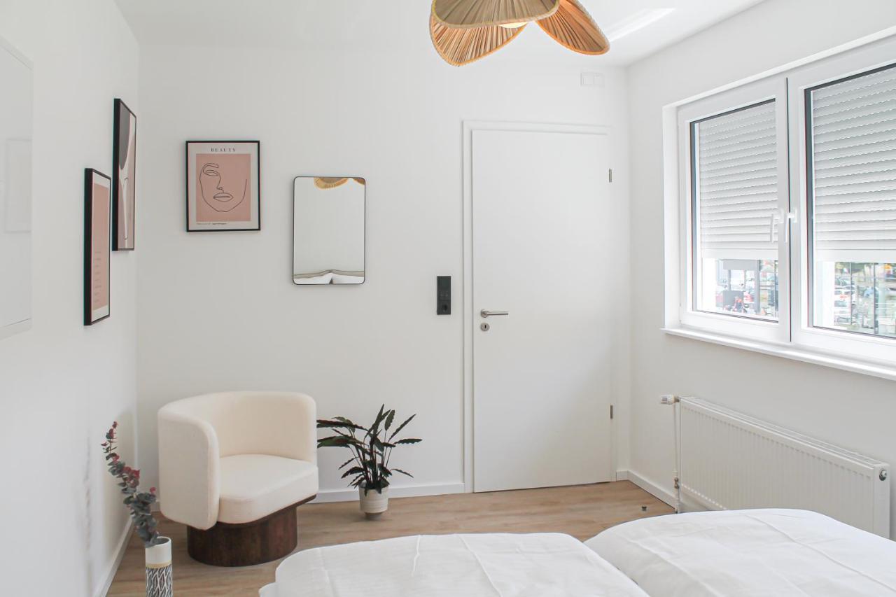 Special Apartment - Stadtnah, Balkon, Parkplatz, E-Ladestation, Gitterbox Fuer Fahrraeder, Fitnessstudio Koblenz  Dış mekan fotoğraf